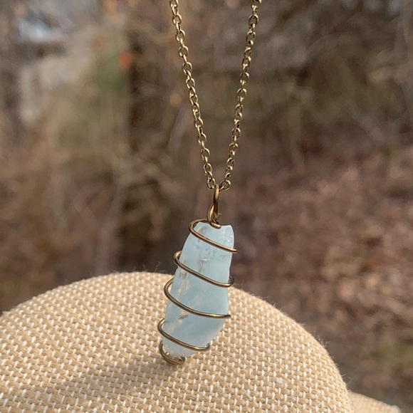 Jewelry - Aquamarine crystal stone necklace